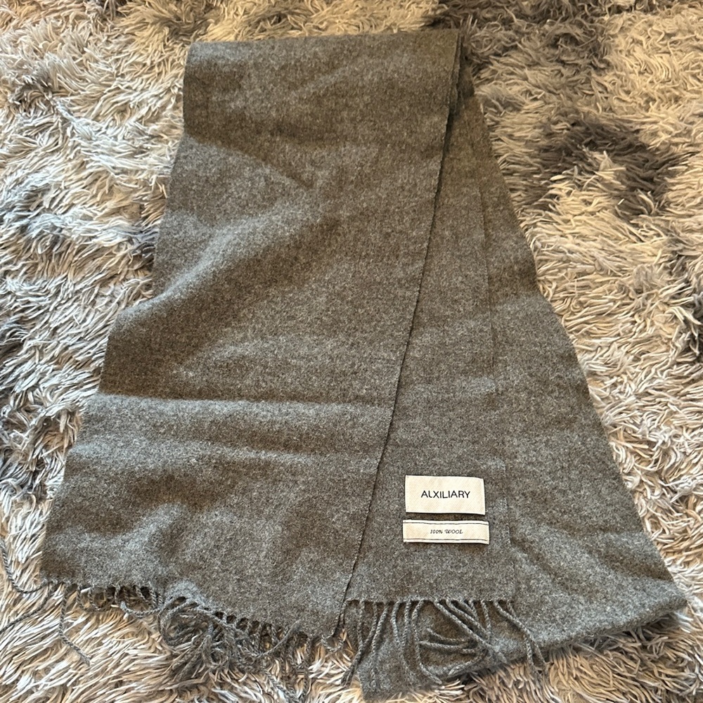 UNISEX Auxiliary Charcoal Wool Scarf